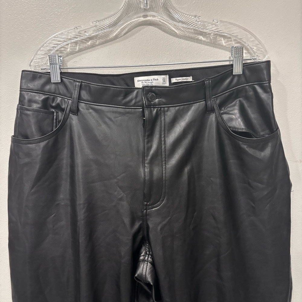 Abercrombie & Fitch 90’s Straight High Rise Vegan Leather Pants Women’s Size 33 - Picture 3 of 9